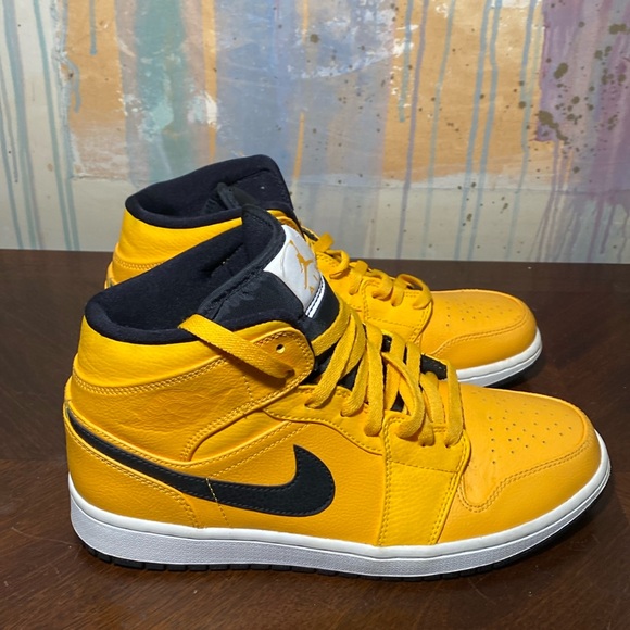 Jordan Other - Jordan 1 Mid University Gold Black Basketball Shoes 554724-700 Mens size 10